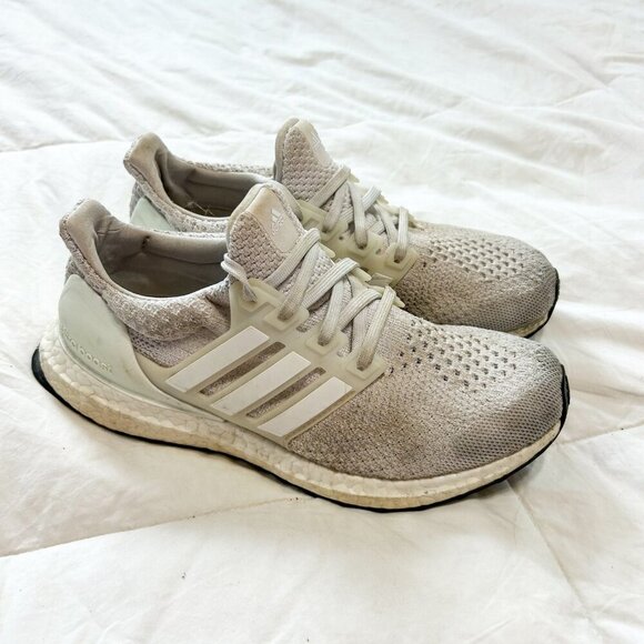 Adidas Ultra Boost White Running Athletic Sneakers Women’s Size 8 - Picture 3 of 8